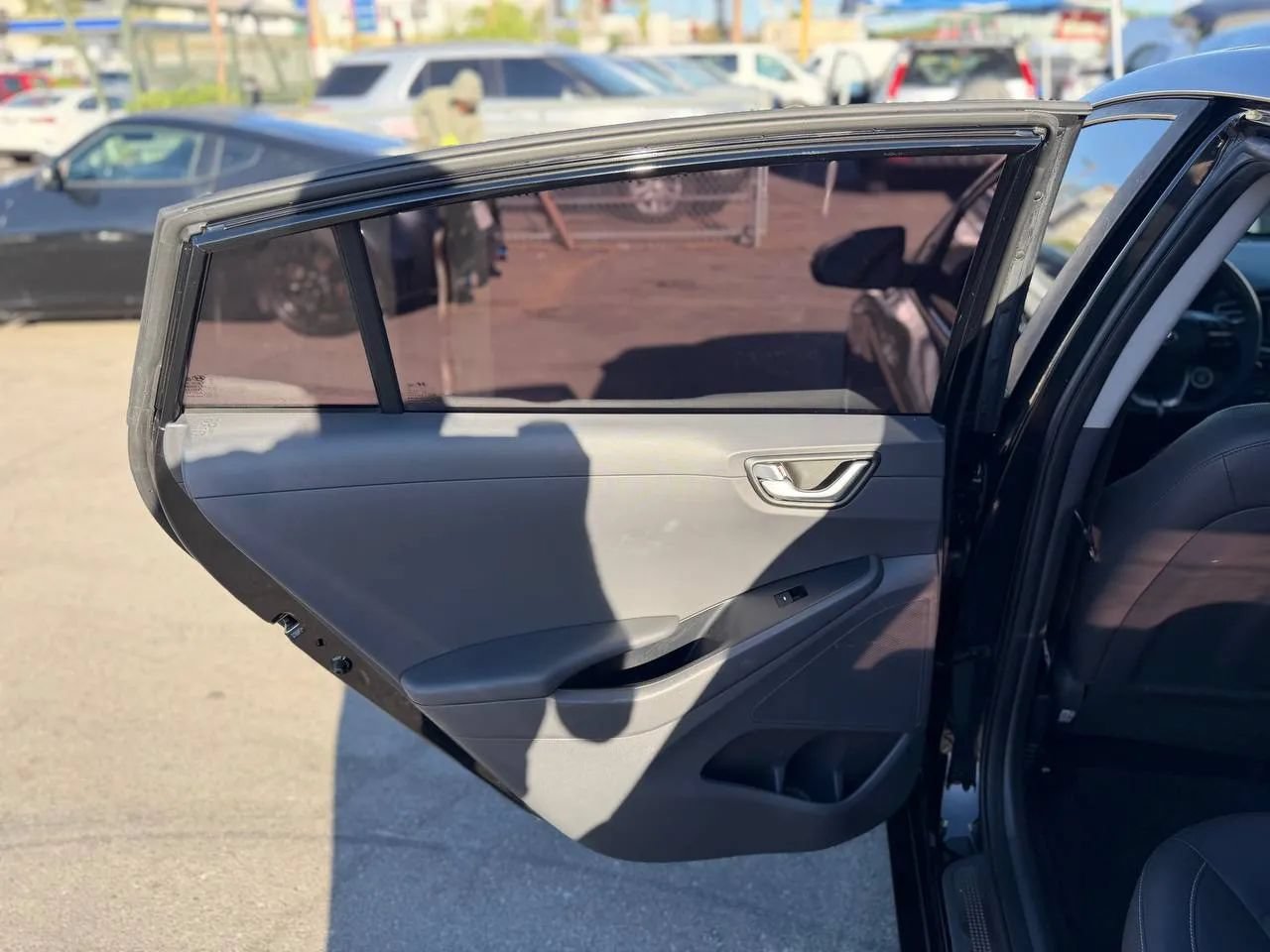 Used 2018 Hyundai Ioniq Limited FWD image 26