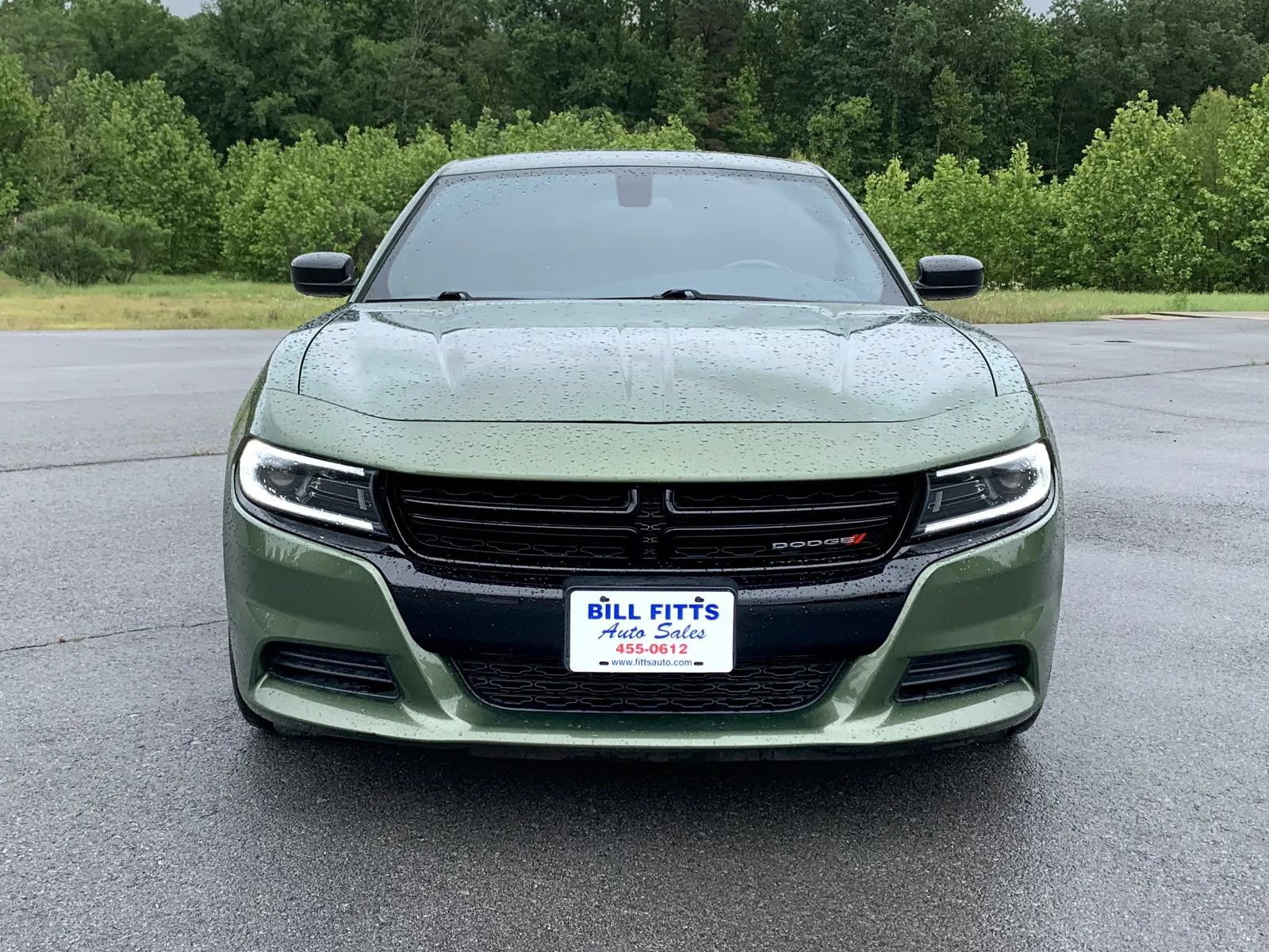 Used 2022 Dodge Charger SXT w/ Blacktop Package RWD image 2