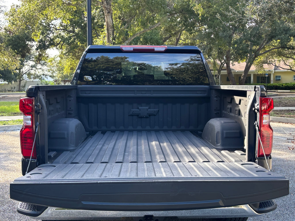 Used 2023 Chevrolet Silverado 1500 LT w/ Protection Package AWD/4WD image 18