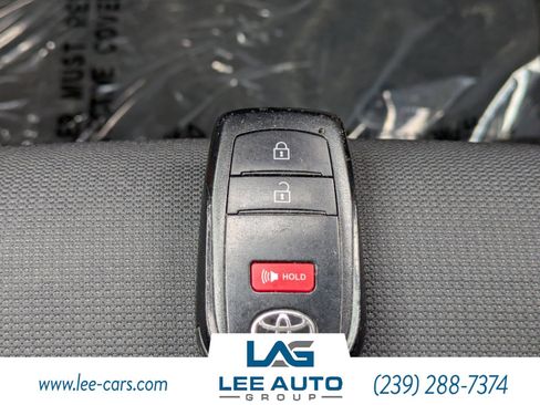 Used 2022 Toyota Corolla Cross LE FWD image 28