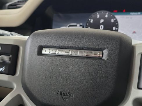 Used 2023 Land Rover Defender 110 X-Dynamic SE AWD/4WD image 19