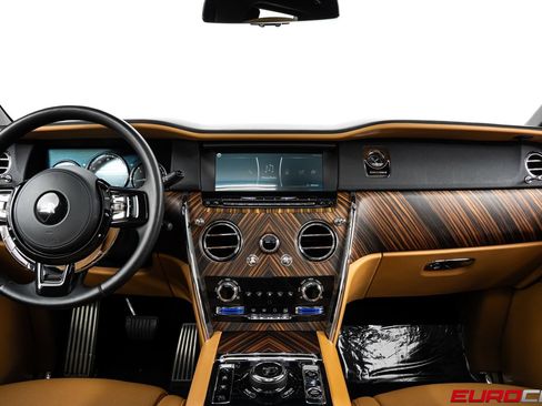 Used 2019 Rolls-Royce Cullinan AWD/4WD image 28