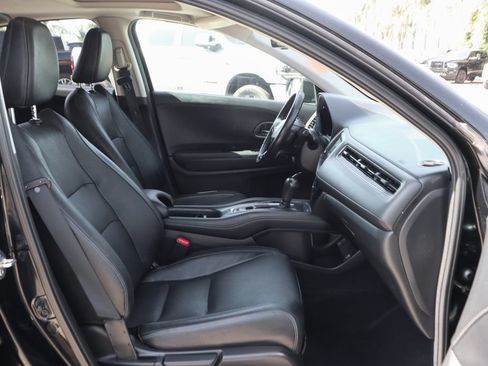 Used 2019 Honda HR-V Touring image 37