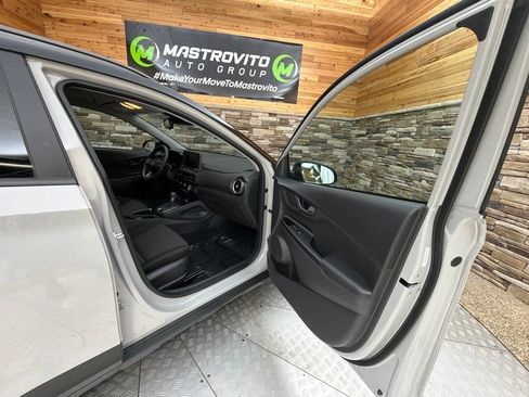 Used 2023 Hyundai Kona SEL AWD/4WD image 48