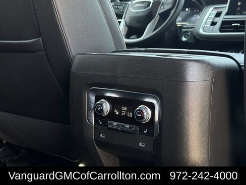 Used 2023 GMC Yukon SLT w/ SLT Premium Package AWD/4WD image 39