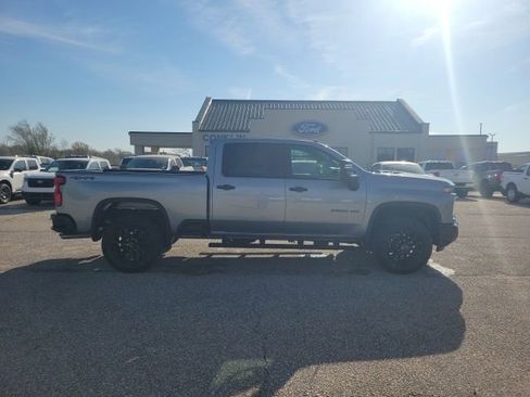 Used 2026 Chevrolet Silverado 2500 Custom w/ Custom Value Package AWD/4WD image 26