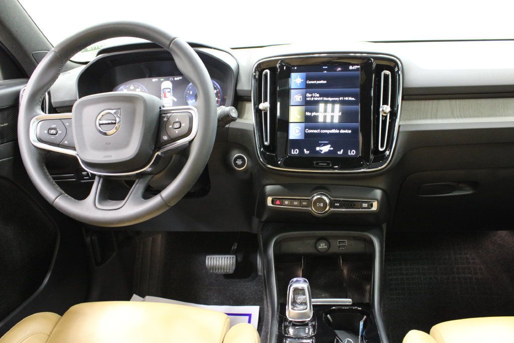 Used 2022 Volvo XC40 T5 Inscription w/ Advanced Package AWD/4WD image 9