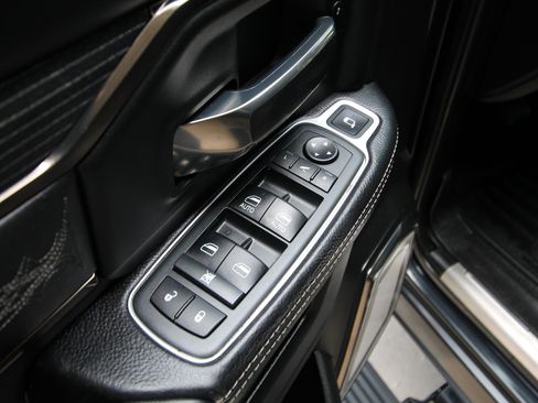 Used 2019 RAM 2500 Limited AWD/4WD image 22