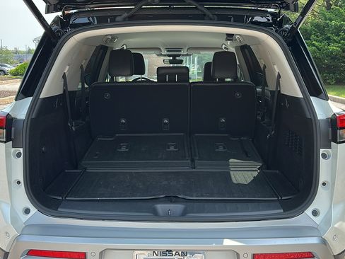 Certified 2024 Nissan Pathfinder SL w/ Cargo Package image 7