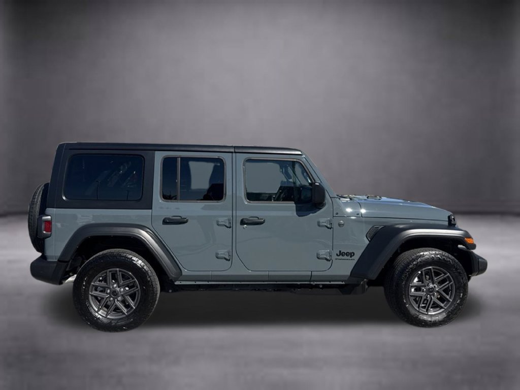 Used 2026 Jeep Wrangler Unlimited Sport AWD/4WD image 3
