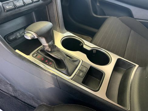Used 2018 Kia Sportage LX FWD image 16