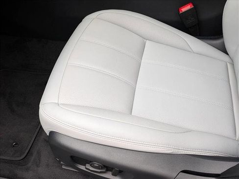 New 2026 Land Rover Range Rover Evoque S image 4