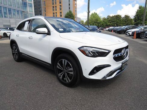 Used 2026 Mercedes-Benz GLA 250 4MATIC image 5