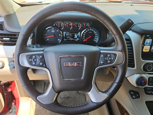 Used 2017 GMC Yukon SLT w/ Premium Edition AWD/4WD image 24