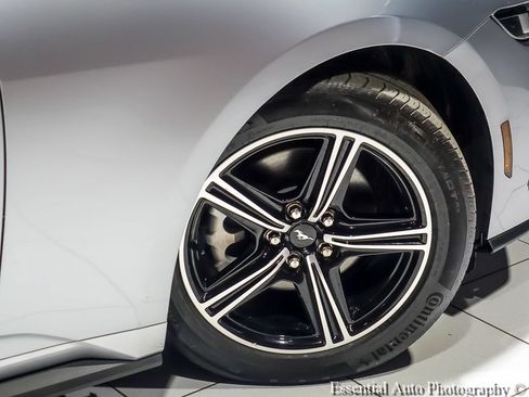 Used 2025 Ford Mustang Premium RWD image 11