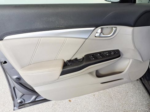 Used 2013 Honda Civic EX-L image 18