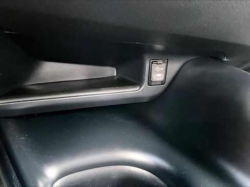 Certified 2018 Toyota C-HR XLE image 33