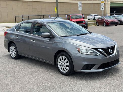 Used 2017 Nissan Sentra SV FWD image 2