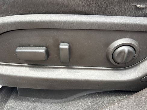 Used 2017 Buick Enclave Leather AWD/4WD image 46
