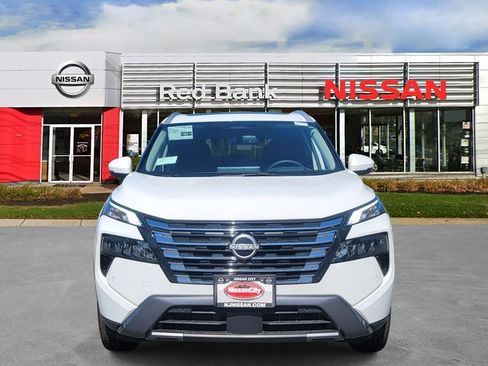 New 2025 Nissan Rogue SL w/ Tech Package AWD/4WD image 2
