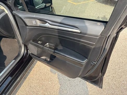 Used 2020 Ford Fusion Titanium FWD image 5