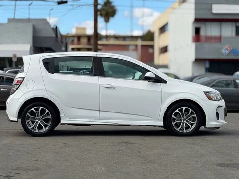 Used 2017 Chevrolet Sonic LT w/ Convenience Package FWD image 20