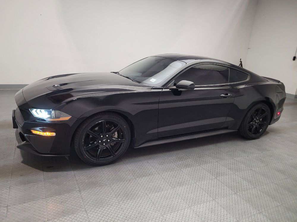 Used 2019 Ford Mustang Coupe w/ Black Accent Package RWD image 2
