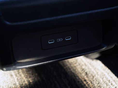 Used 2025 Honda Odyssey Elite image 42