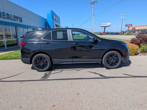 Used 2024 Chevrolet Equinox LS w/ LS Convenience Package FWD image 2