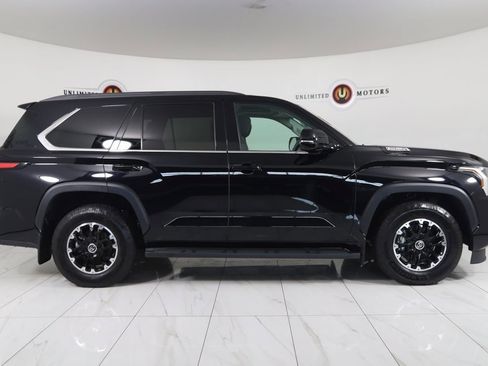 Used 2024 Toyota Sequoia Limited image 2