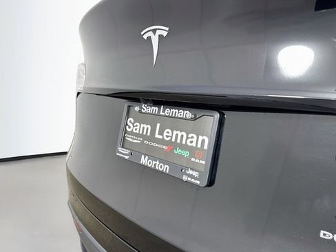 Used 2024 Tesla Model Y Long Range AWD/4WD image 36