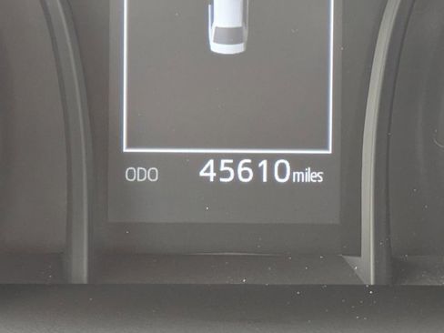 Used 2023 Toyota Camry SE image 25