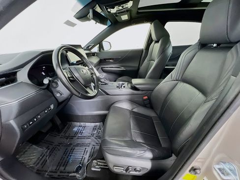 Used 2021 Toyota Venza Limited image 20