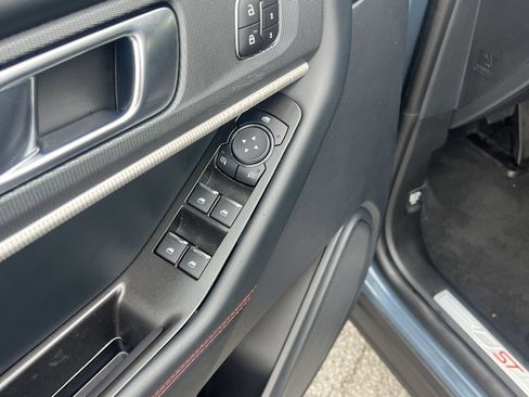 New 2026 Ford Explorer ST-Line w/ ST-Line Street Pack AWD/4WD image 16
