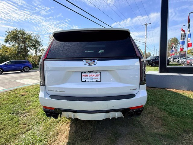 Used 2023 Cadillac Escalade V AWD/4WD image 13