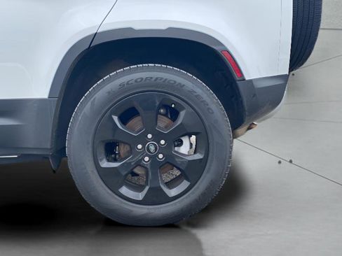 Used 2022 Land Rover Defender 110 S image 17