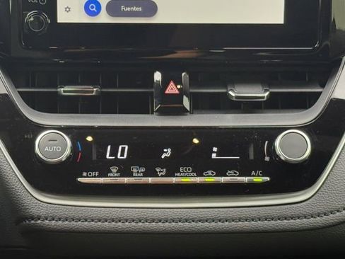 Used 2026 Toyota Corolla SE image 4