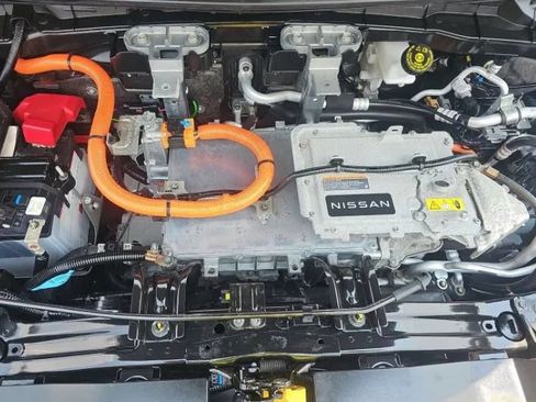 Used 2023 Nissan Ariya FWD image 5