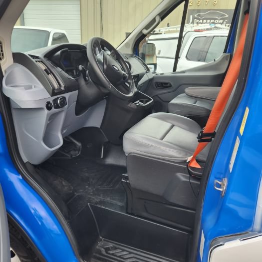 Used 2019 Ford Transit 250 148 Medium Roof RWD image 17