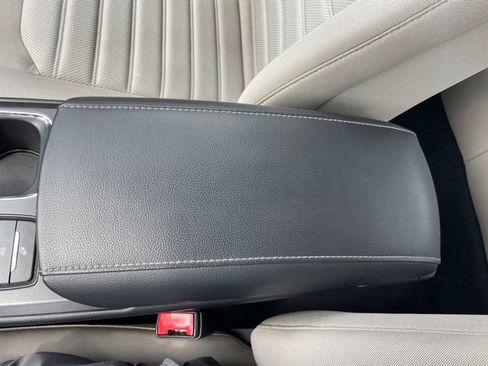 Used 2018 Ford Fusion S FWD image 36