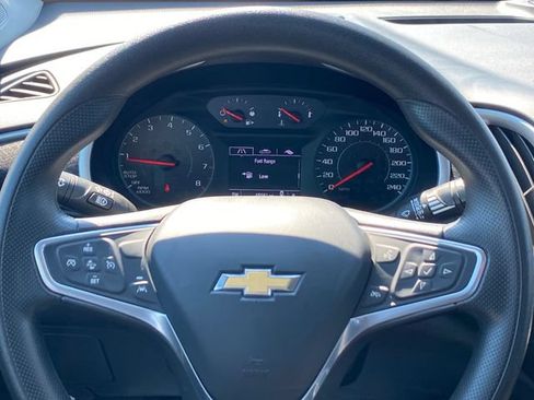 Used 2023 Chevrolet Malibu LT FWD image 9