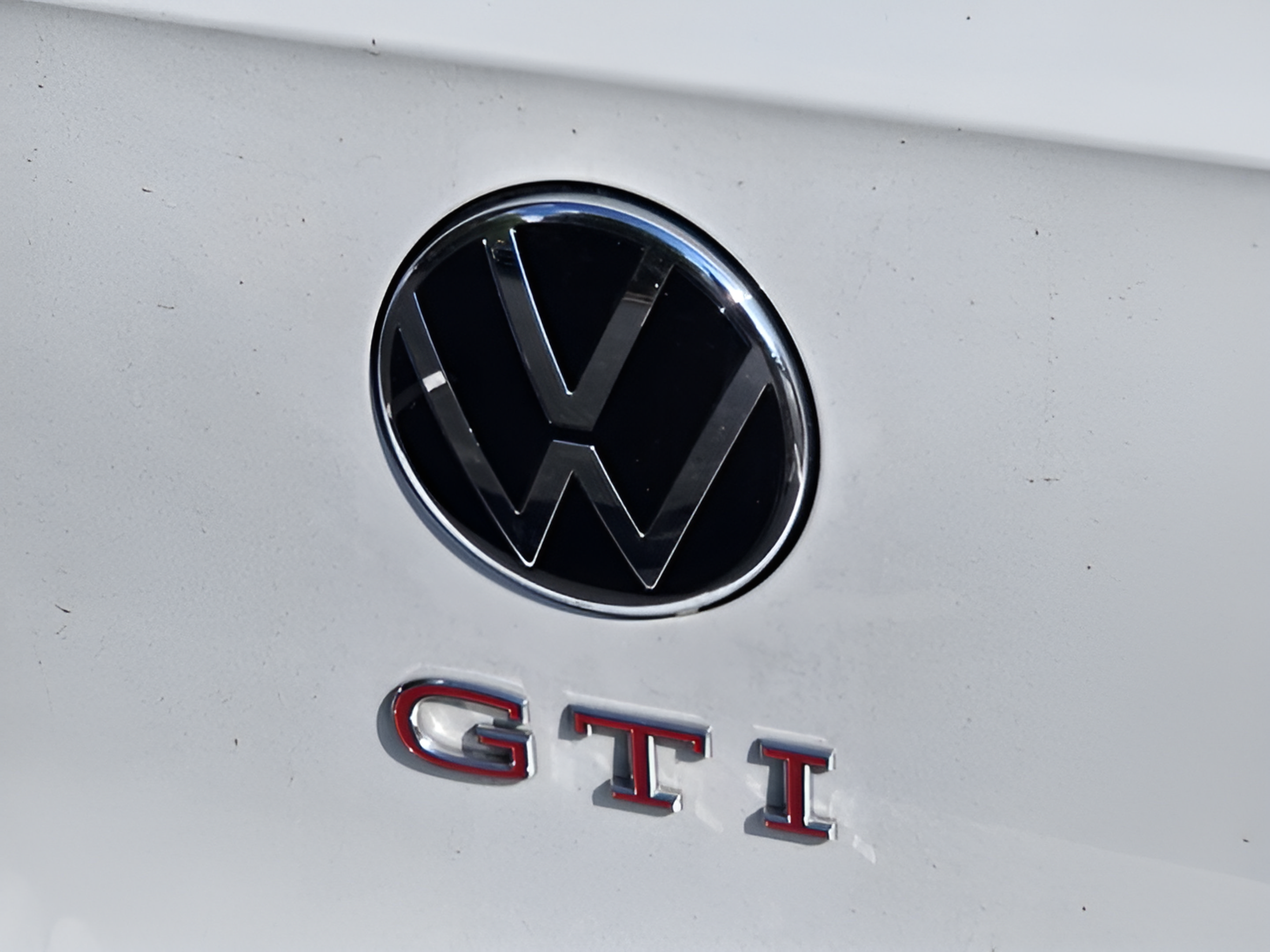 Used 2025 Volkswagen GTI SE FWD image 9