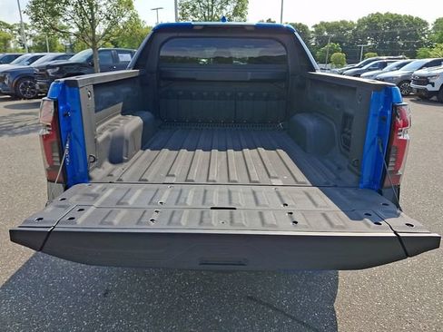 Used 2025 Chevrolet Silverado EV RST AWD/4WD image 31
