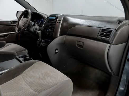 Used 2008 Toyota Sienna LE image 13
