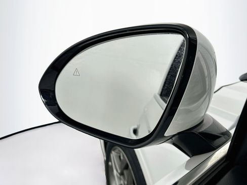 Used 2025 Genesis GV70 2.5T AWD/4WD image 16