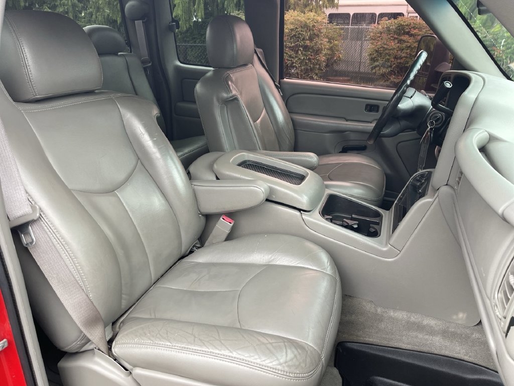 Used 2004 GMC Sierra 2500 SLE w/ Heavy-Duty Power Package AWD/4WD image 25