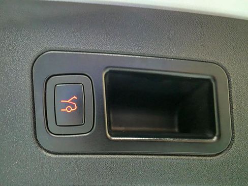 Used 2013 Tesla Model S Performance RWD image 22