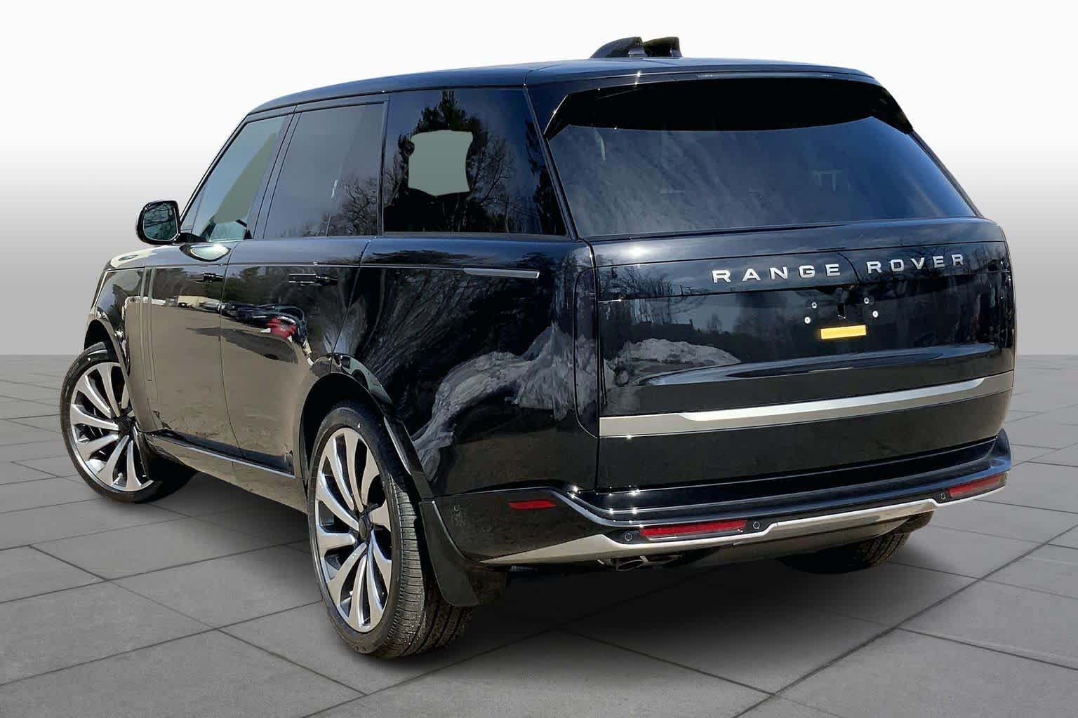 New 2026 Land Rover Range Rover SE AWD/4WD image 3