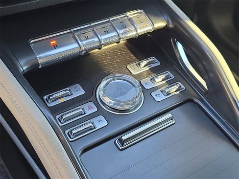 Certified 2024 Lincoln Nautilus Reserve w/ Equipment Group 203A image 27