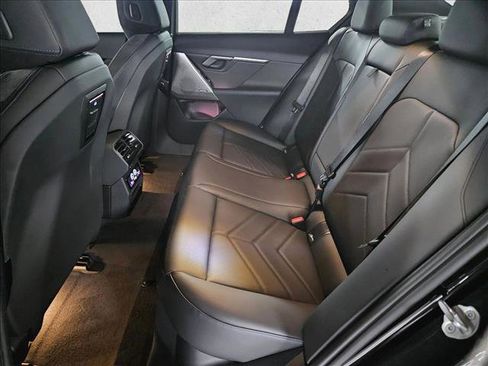 New 2026 BMW i5 eDrive40 w/ M Sport Package image 15